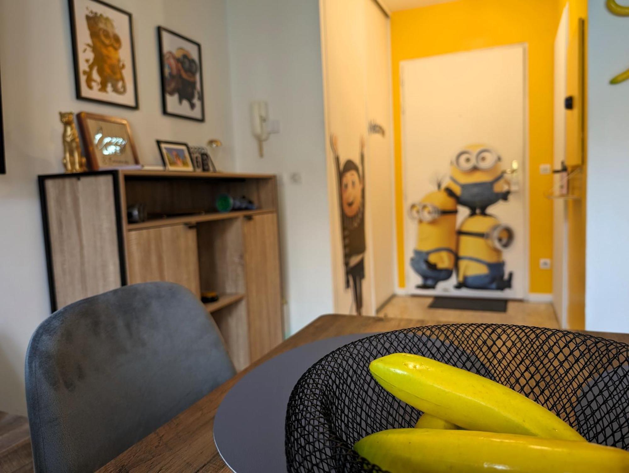 Le Repaire Des Minions - 10' Disney - Familial Bailly-Romainvilliers Buitenkant foto
